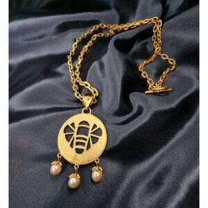 Rare Find Vintage Karl Lagerfeld Gold-Tone Bee Pendant Necklace Faux Pearl Drops